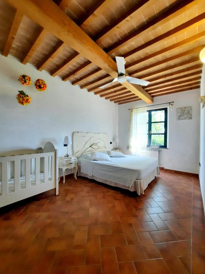 Il Casolare Val Di Mare Apartman Riparbella Kültér fotó