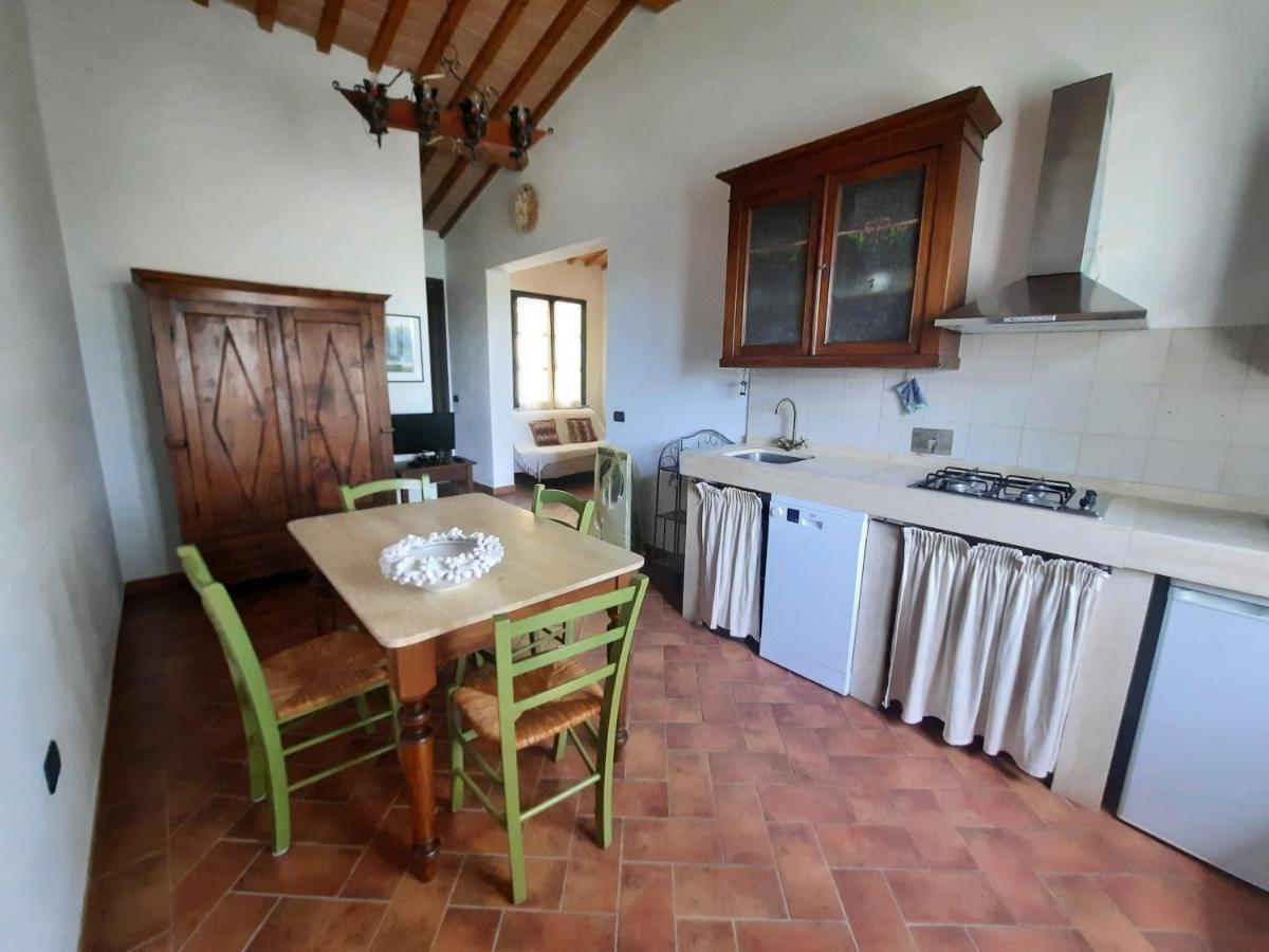 Il Casolare Val Di Mare Apartman Riparbella Kültér fotó