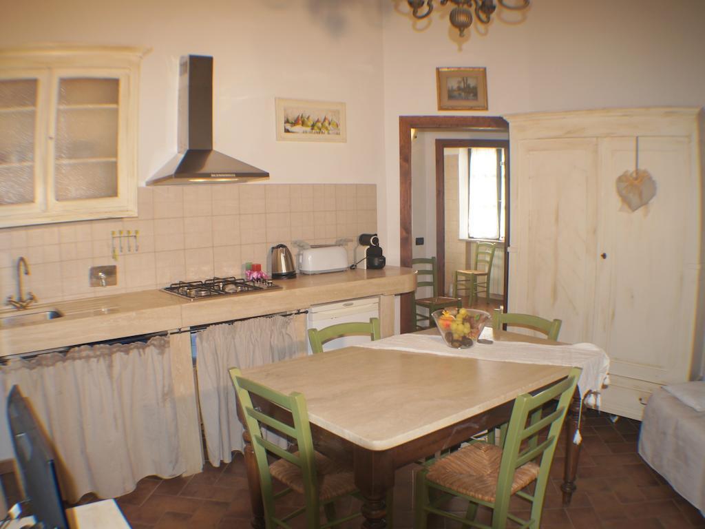 Il Casolare Val Di Mare Apartman Riparbella Szoba fotó