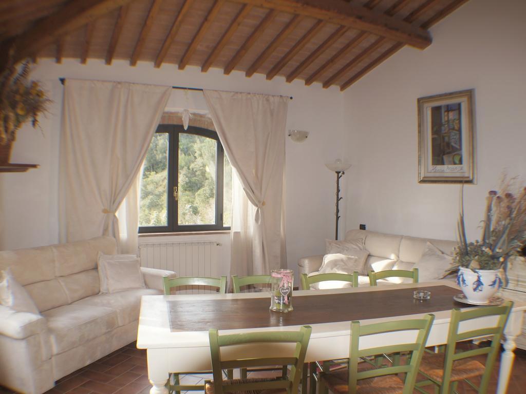 Il Casolare Val Di Mare Apartman Riparbella Kültér fotó