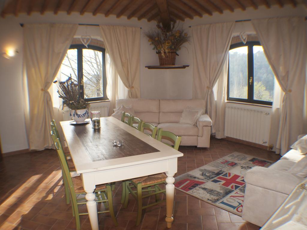 Il Casolare Val Di Mare Apartman Riparbella Kültér fotó