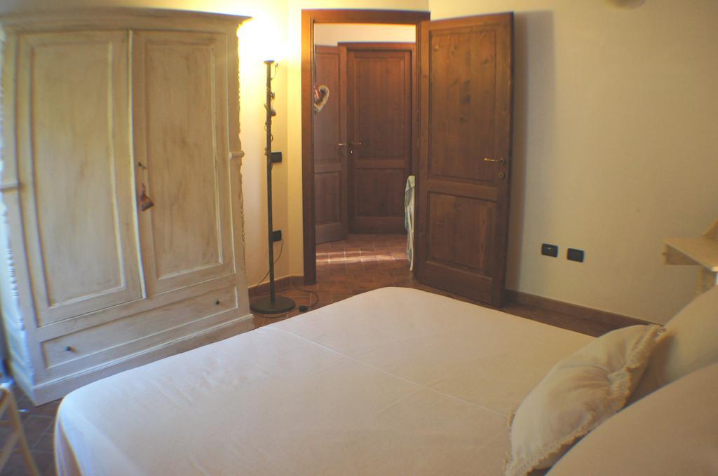 Il Casolare Val Di Mare Apartman Riparbella Szoba fotó